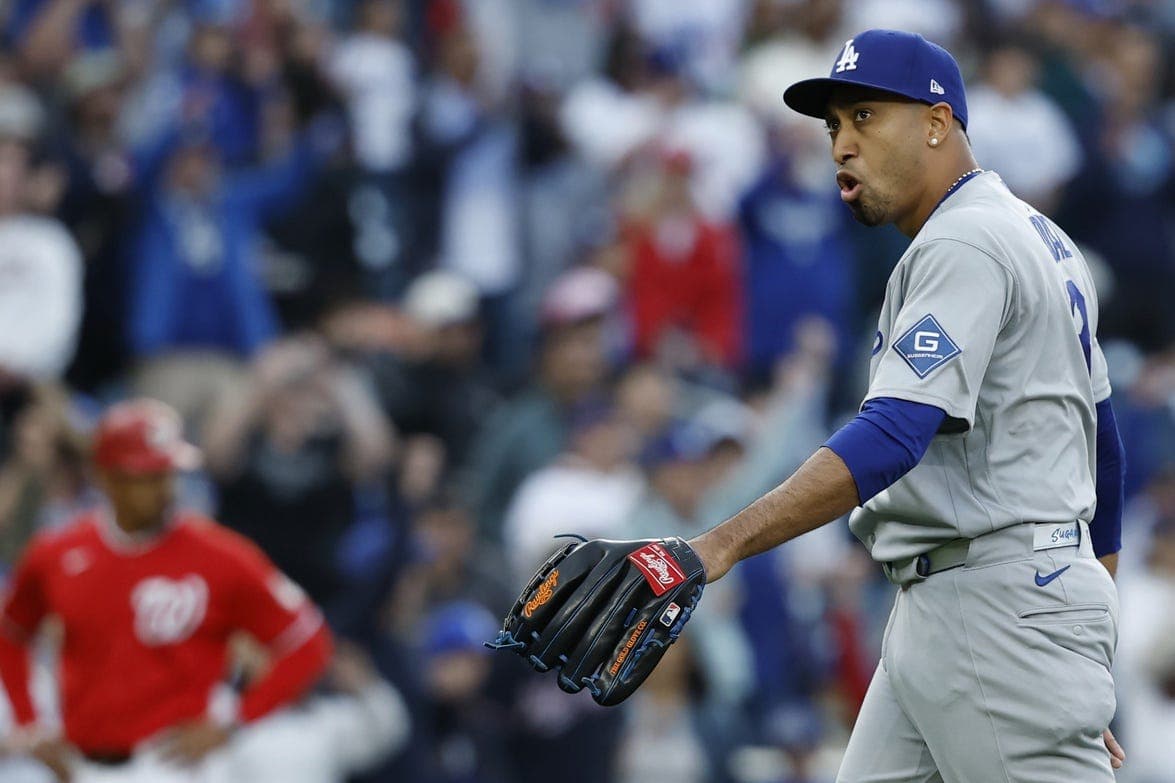 Edwin Díaz to undergo surgery: How long will Dodgers closer be out?