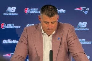 Mike Vrabel addresses plan to step away from Patriots in wake of Dianna Russini photo leaks