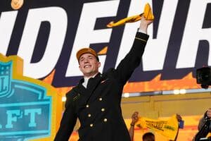 Pittsburgh community celebrates Steelers selecting native Eli Heidenreich