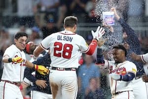 Matt Olson walks it off with home run to give Braves series win over Tigers