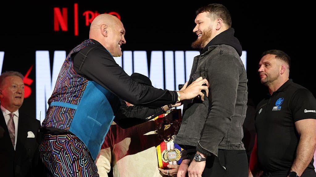 Tyson Fury tickles Arslanbek Makhmudov