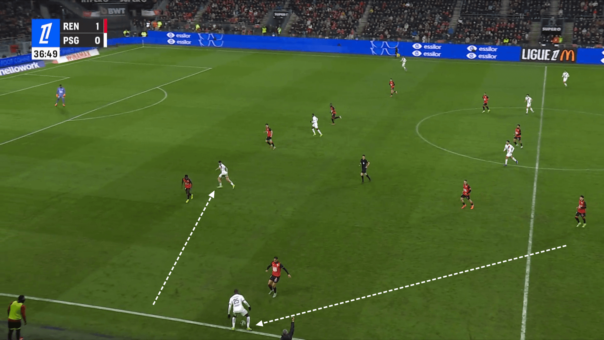 Screengrab showing Nuno Mendes moving out wide as Khvicha Kvaratskhelia moves infield ensuring PSG remain structured and balanced.
