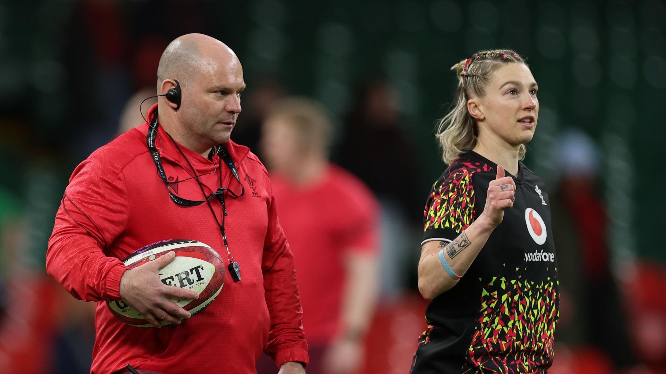 Wales players back Lynn '100%' before Italy game