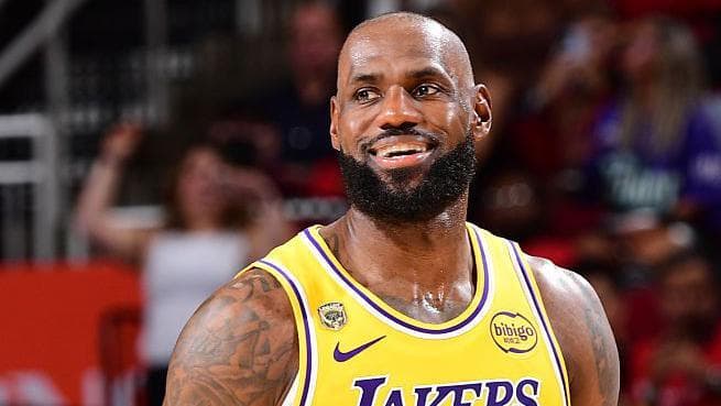 James leads Lakers to brink of play-off series win