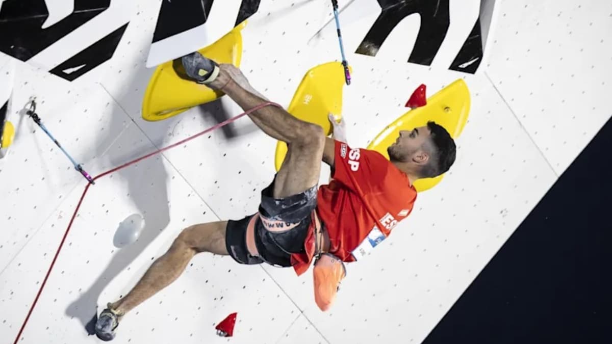 Alberto Ginés, plata en el inicio de la Copa del Mundo de dificultad
