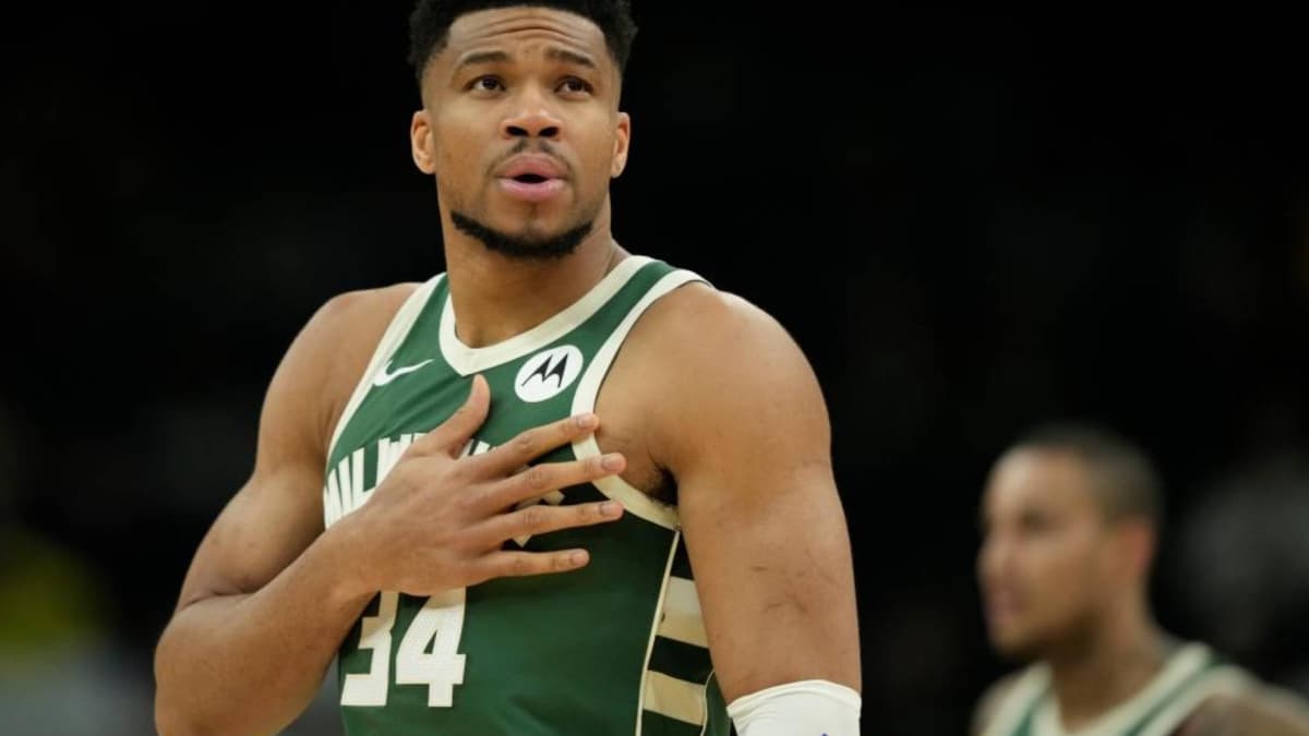 Los Bucks abren la puerta a Antetokounmpo