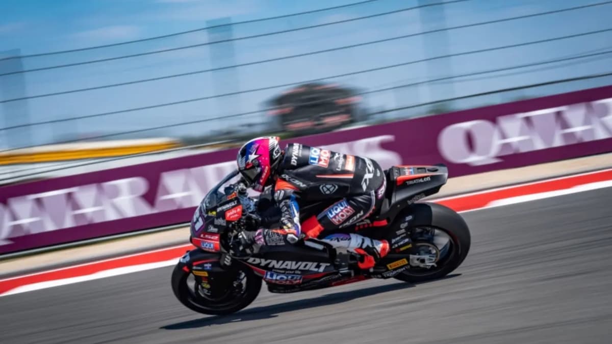 El terrible parte de lesiones de Piqueras tras el accidente mĂșltiple de Moto2 en Austin