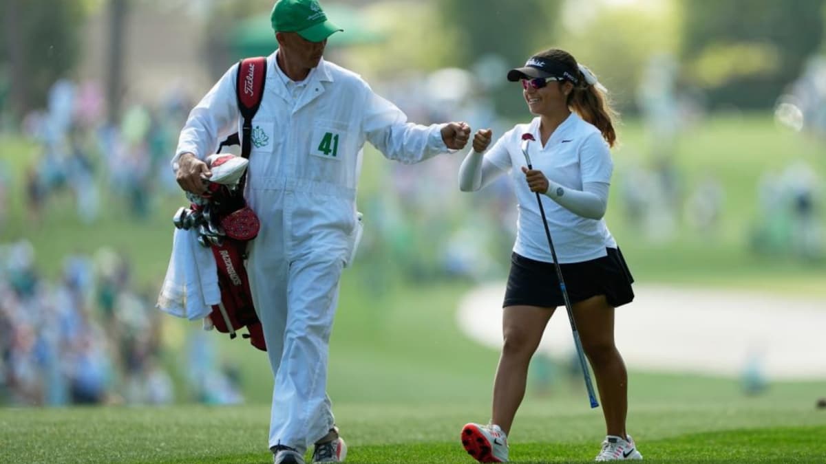 MarĂa JosĂ© MarĂn gana el Masters con un bombero de caddie tras un turno de 14 horas