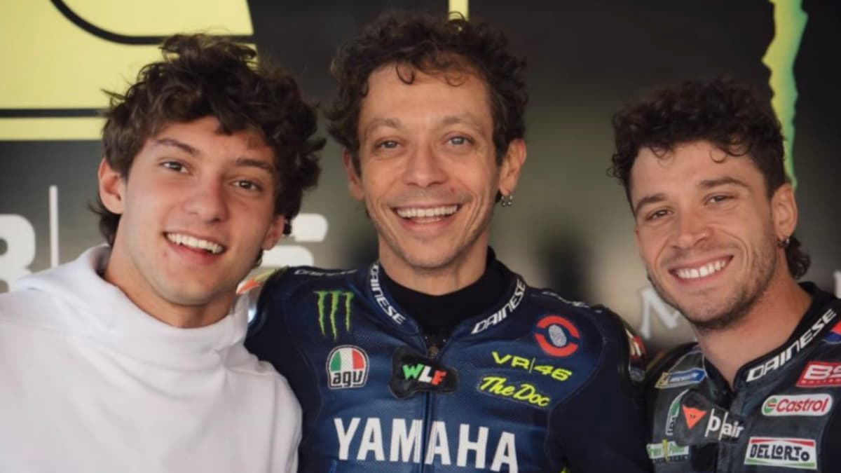 Rossi ha vuelto: el 'gurĂș' de Antonelli y Bezzecchi