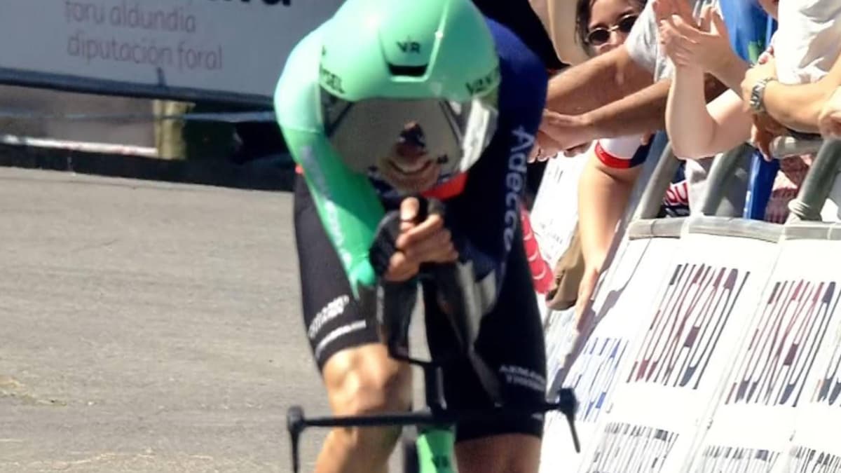 Paul Seixas es imparable: revienta la Itzulia en la contrarreloj inicial de Bilbao