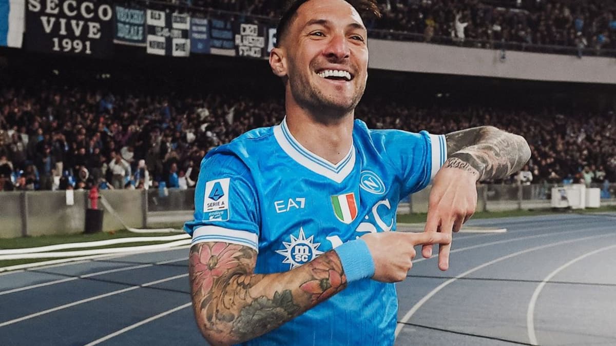 El NĂĄpoles desbanca al Milan y apurarĂĄ sus opciones para revalidar el Scudetto