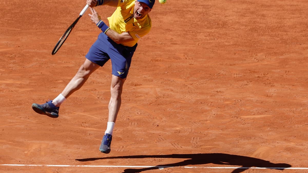 El 'lucky loser' Bautista se retira por lesión ante Berrettini y Alcaraz se queda solo en Montecarlo