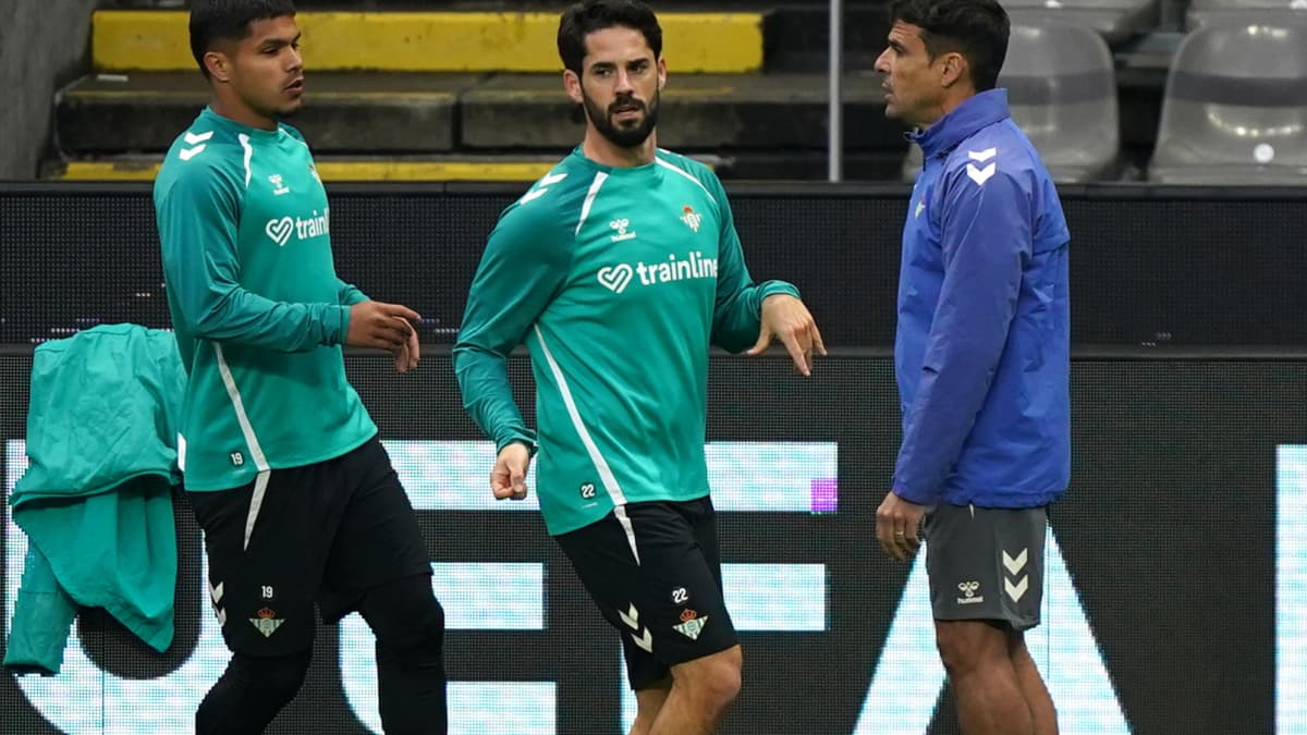 Isco: "Todavía tengo molestias, pero ya estoy viendo la luz, que falta me hacía"