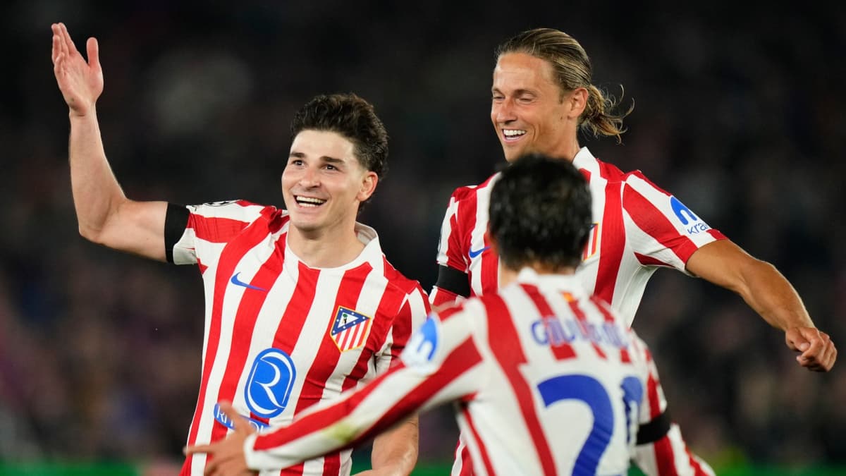 Juliån Alvarez, un 'arañazo' a su Champions