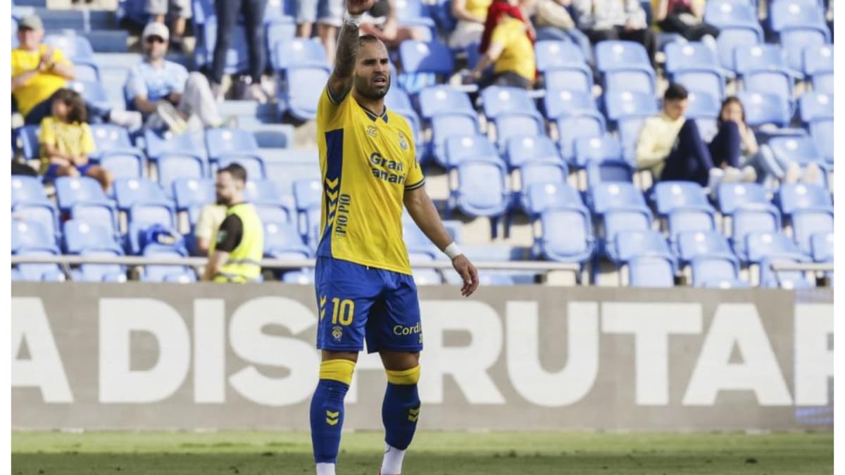 El mejor Jesé aúpa a la UD