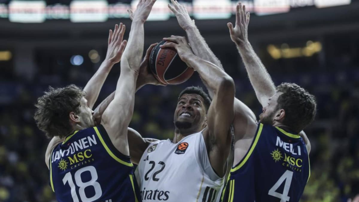 El Real Madrid por fin no zozobra y acaricia el factor cancha