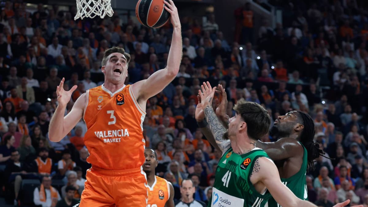 Valencia Basket arrolla al Panathinaikos y asegura el factor cancha en los playoff