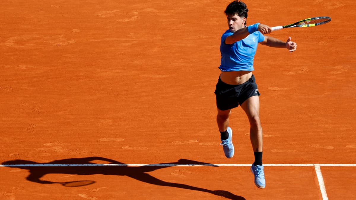 Alcaraz se pone a 300 con rosco incluido