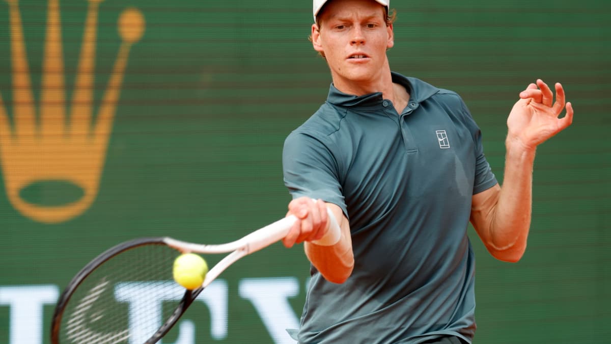 Sinner le saca los colores a Zverev y va a por el tĂtulo y el nĂșmero uno