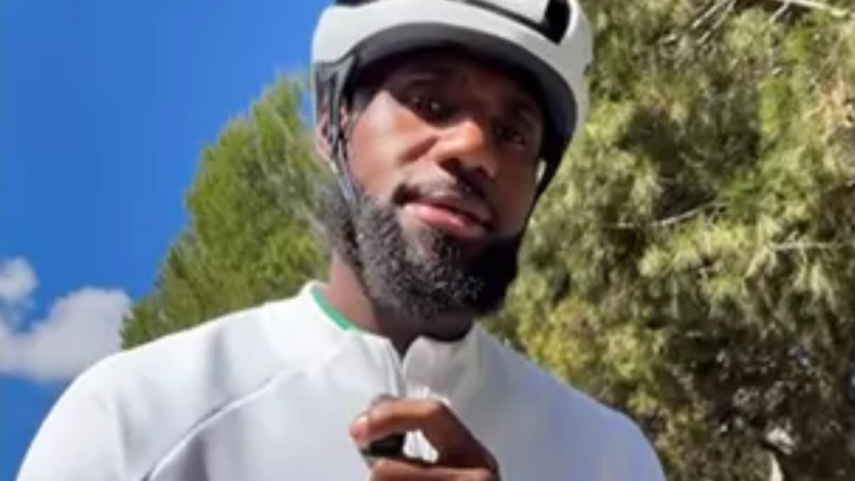 LeBron se cuela por sorpresa en el desafĂo del siglo de Roubaix para tomar partido: "El mundo entero te estĂĄ mirando"