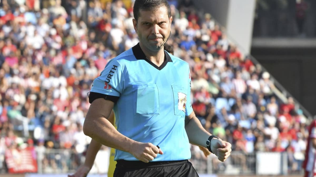 Trujillo SuĂĄrez, el ĂĄrbitro por el que estalla el madridismo