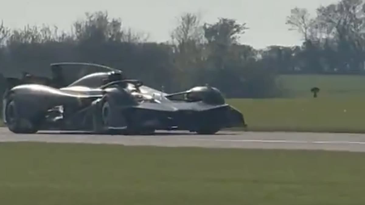 El BatmĂłvil de Aston Martin que alucina a todos