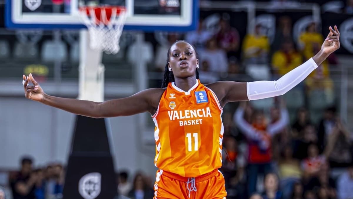 La noche de Awa Fam: posible número 1 del draft de la WNBA