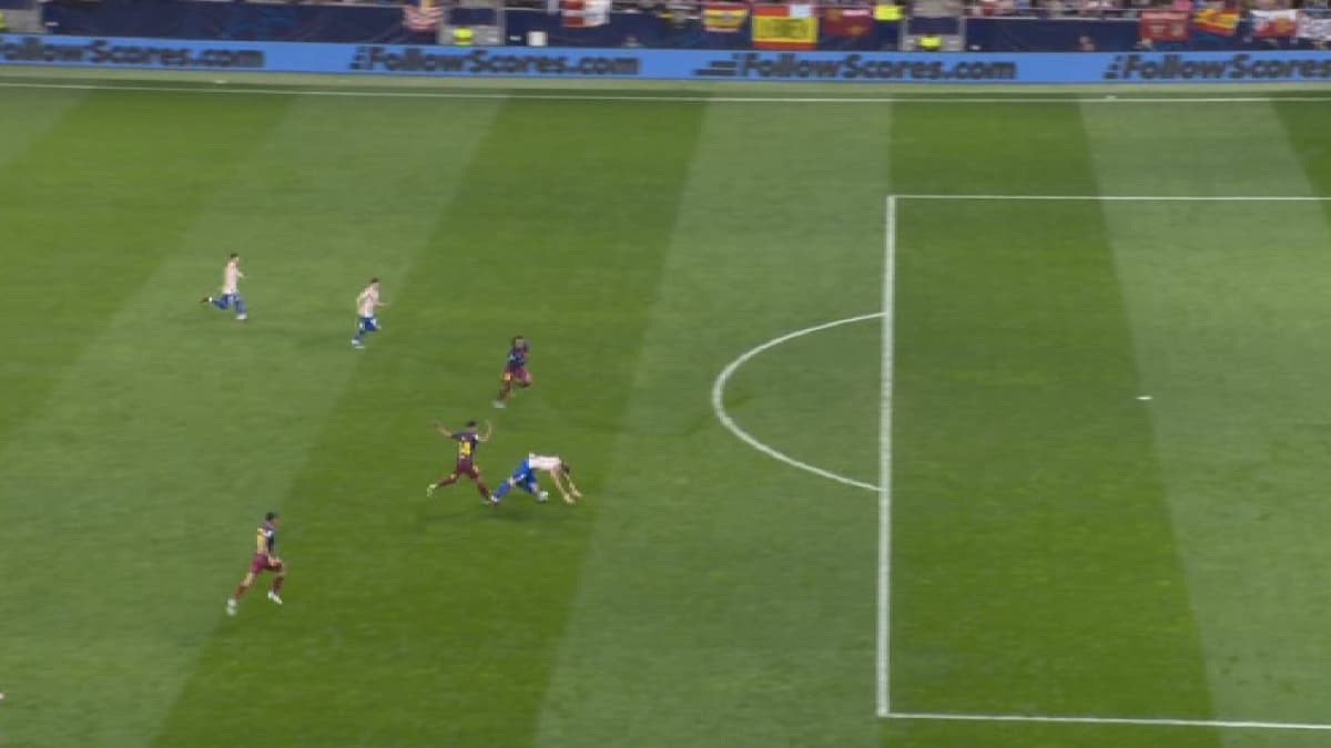 Burrull y la roja a Eric: "Es clara"