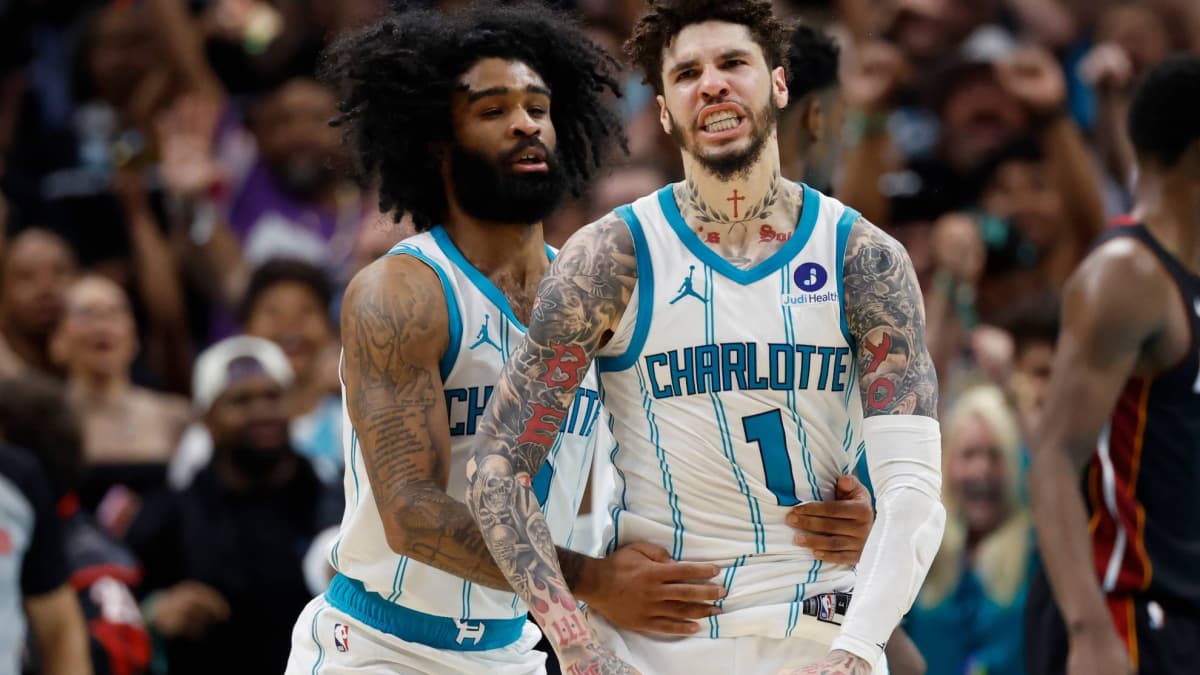 Uno de los mejores finales de la temporada: Lamelo Ball remonta y Bridges tapona en el último segundo