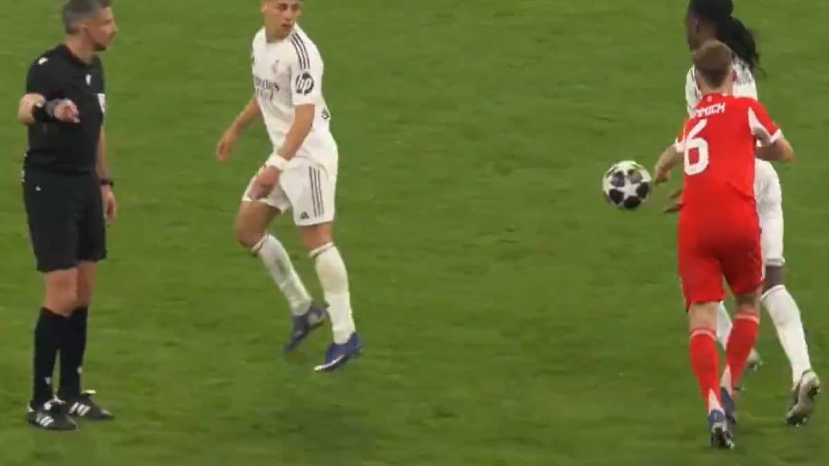 Burrull y la segunda amarilla a Camavinga: "No se puede expulsar a un jugador por esto"