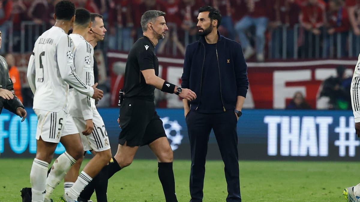 El tremendo enfado de los jugadores del Real Madrid con Vincic tras el pitido final