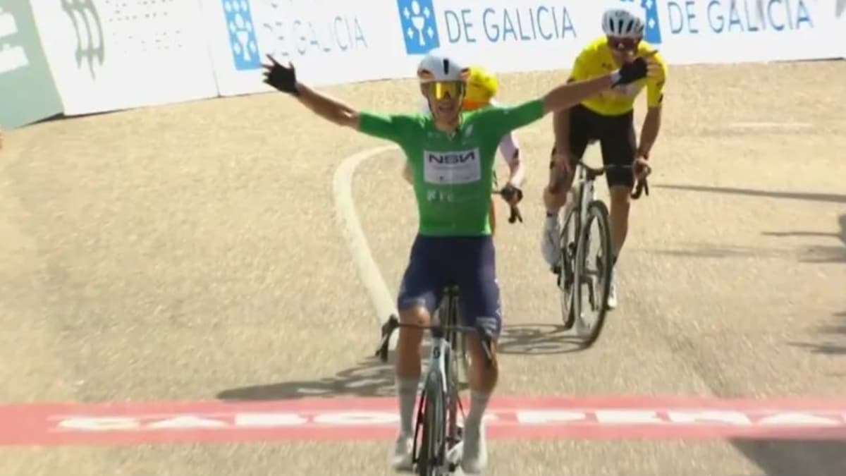 Adam Yates sella O Gran Camiño, Pinarello gana la etapa y Romeo resiste hasta el final
