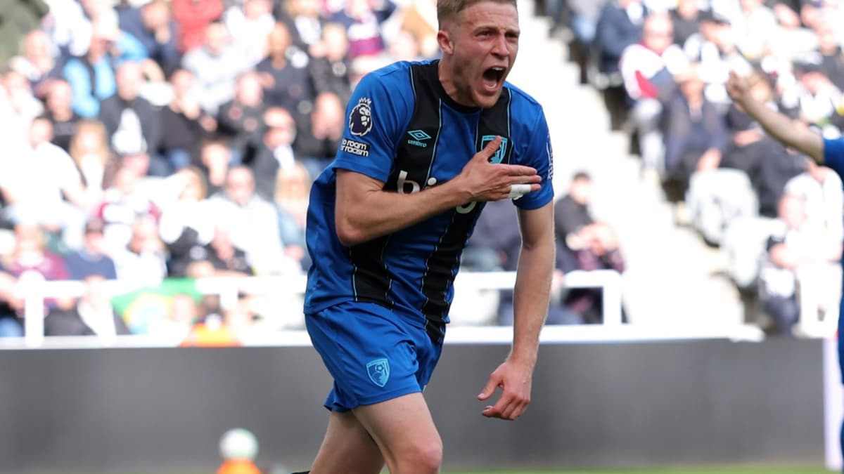 Iraola quiere marcharse del Bournemouth por la puerta grande