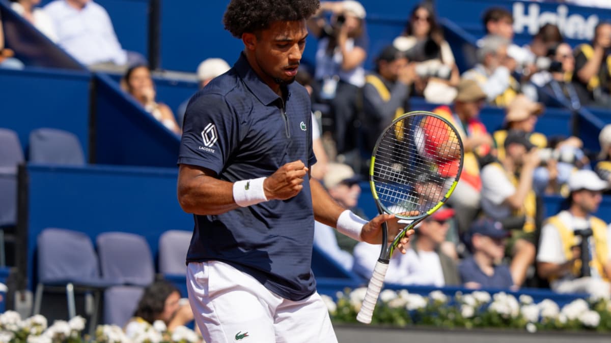 Fils gana en la tierra de Barcelona e ilusiona en ParĂs