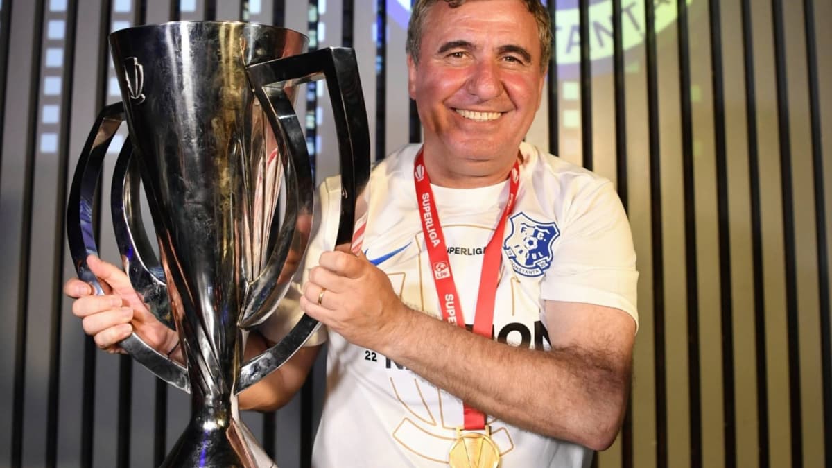 Gica Hagi serĂĄ el nuevo seleccionador de RumanĂa tras la muerte de Lucescu