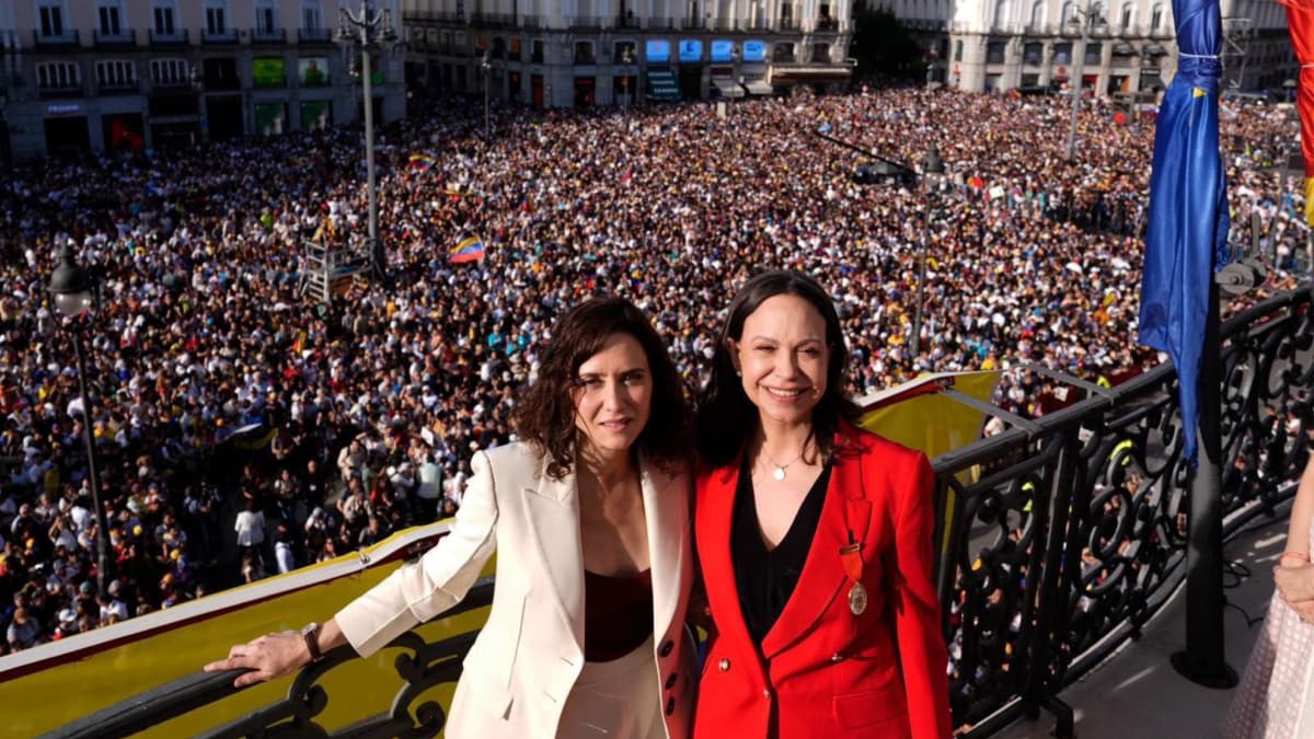 Polémico cántico de miles de venezolanos en Madrid contra Delcy Rodríguez: "¡Fuera la mona!"
