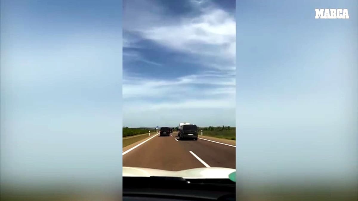 Detenidos los ultras que intentaron sacar de la carretera a una furgoneta con el escudo del Atlético