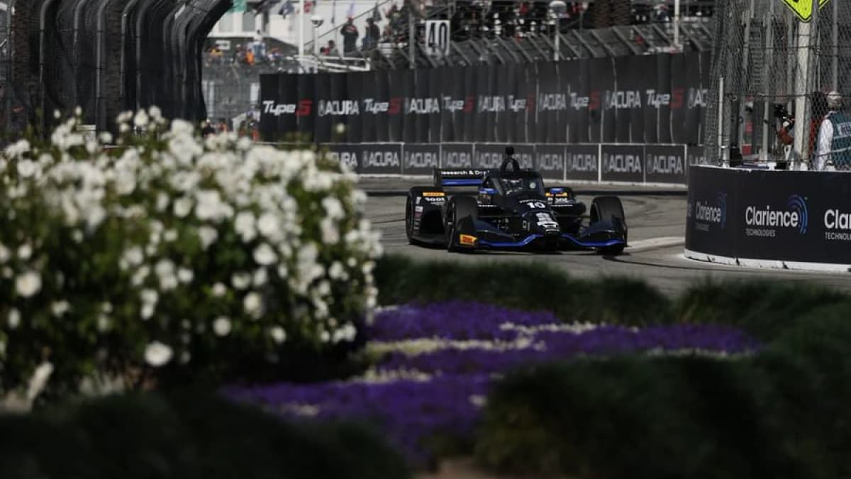 Gran victoria de Palou en Long Beach, que le coloca líder del campeonato