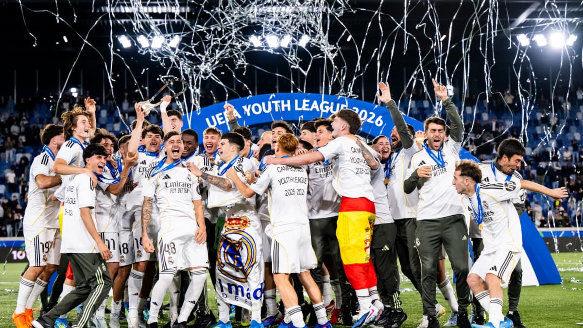 El Bernabéu homenajea a lo grande a los campeones de la Youth