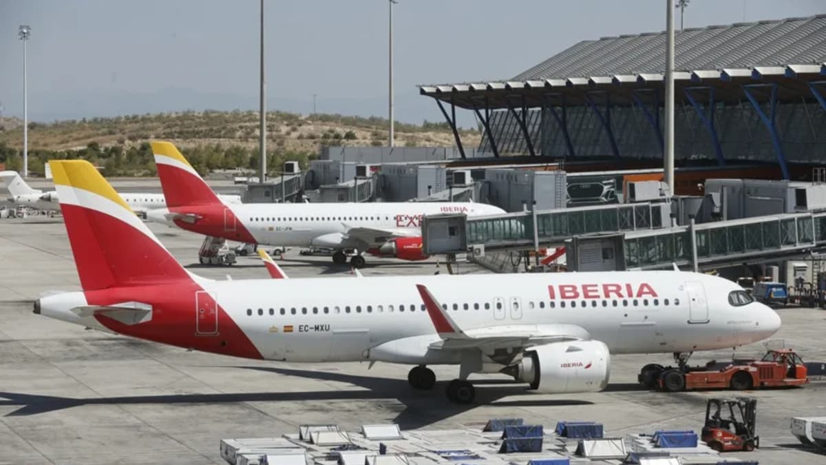 El problema que se viene este verano: el encarecimiento del queroseno puede disparar el precio de los billetes de avión