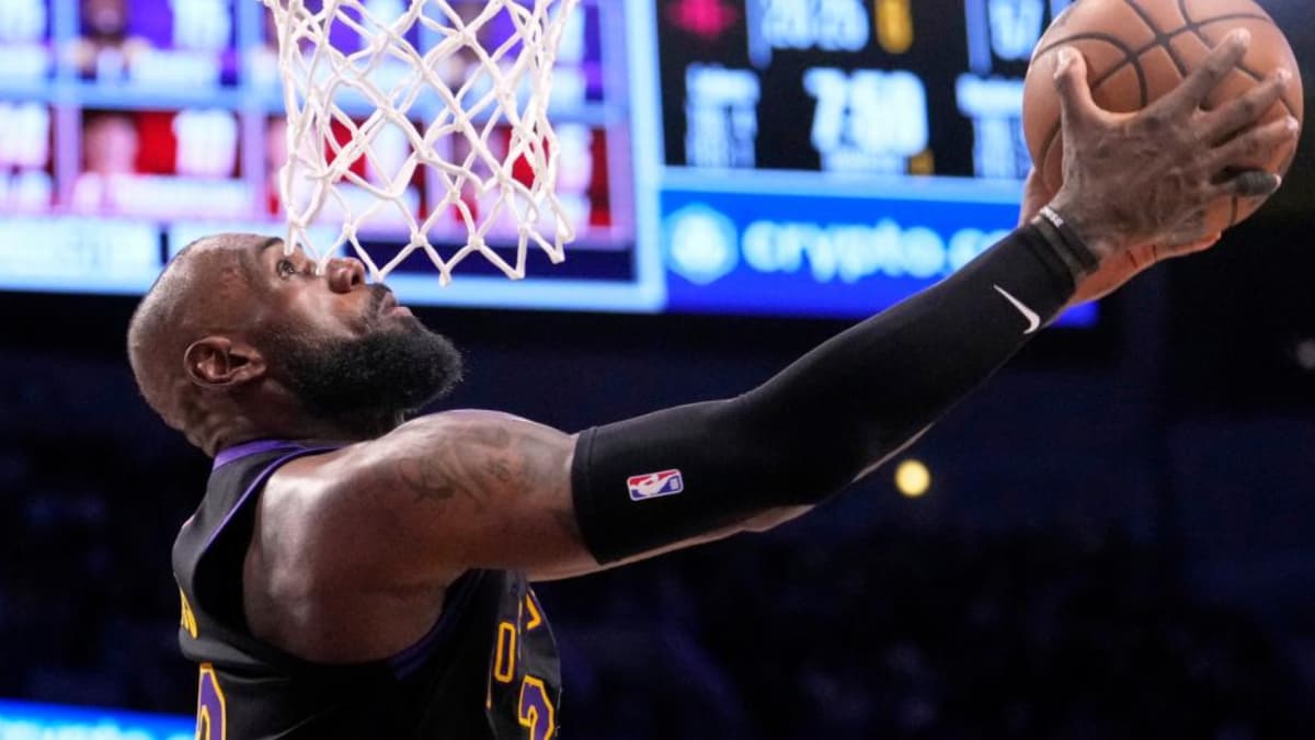 El descomunal dato de LeBron James en los Playoffs: mĂĄs victorias que el resto de equipos