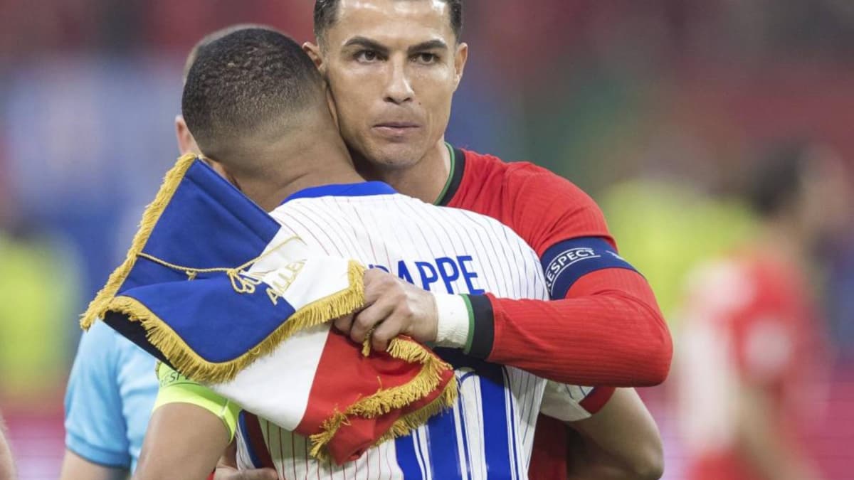 Mbappé encuentra consuelo en Cristiano