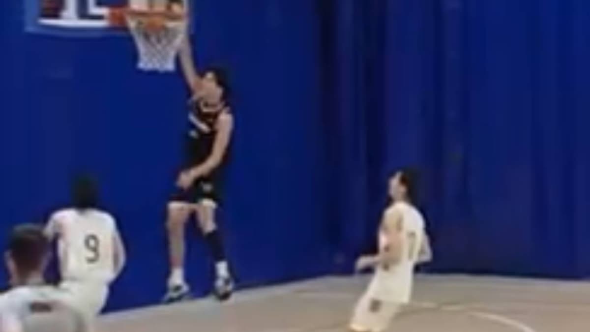 La némesis generacional de Rhys Robinson juega en San Blas y con 15 años seduce a los grandes