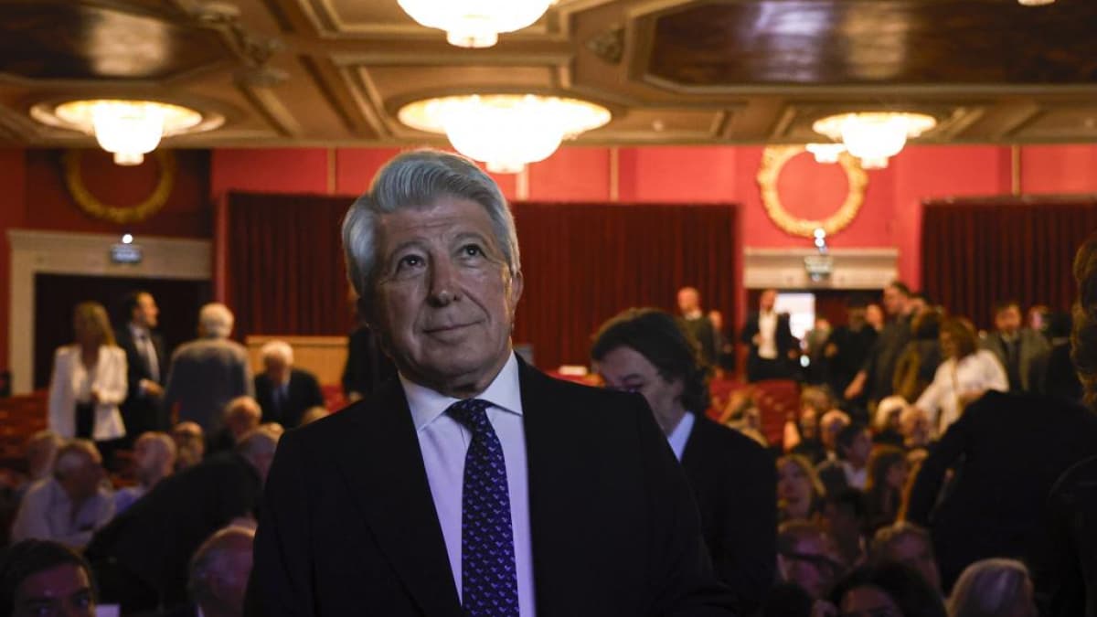 Cerezo: "Perder una final no significa que tengamos que cambiar de entrenador, sino apoyarle"