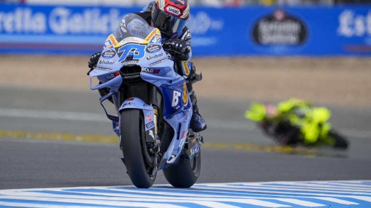 Álex Márquez marca la diferencia y Acosta se mete en un lío