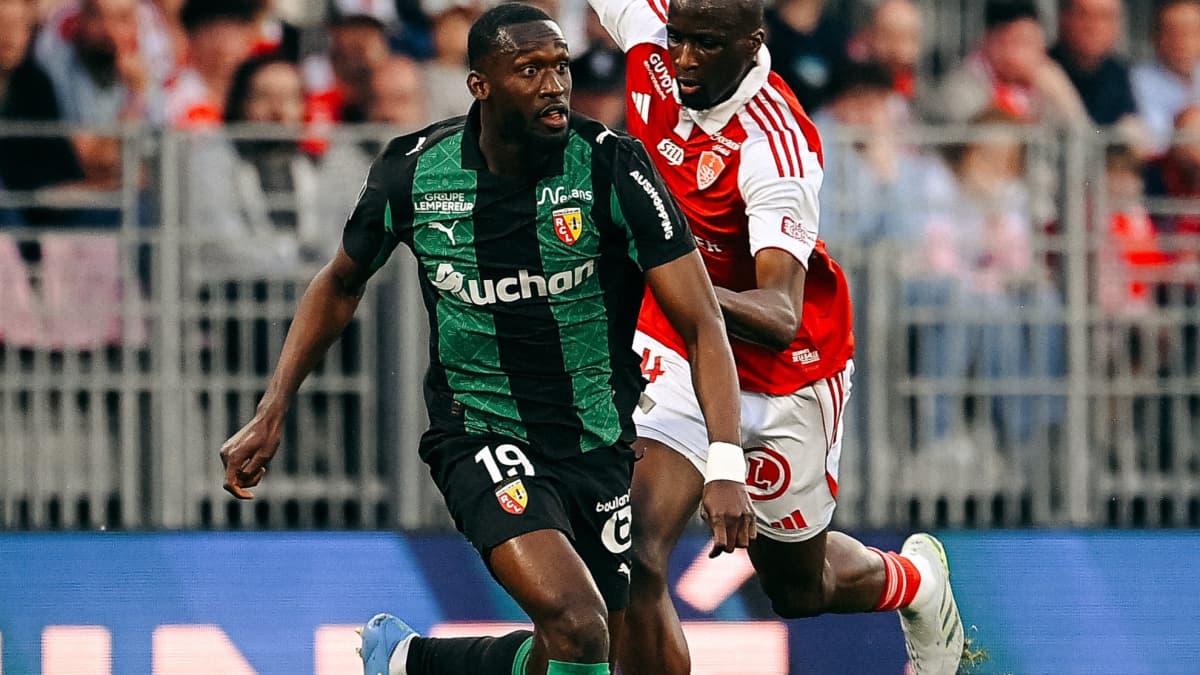 El Lens iguala un 3-0 en contra... pero regala media Ligue 1 al PSG