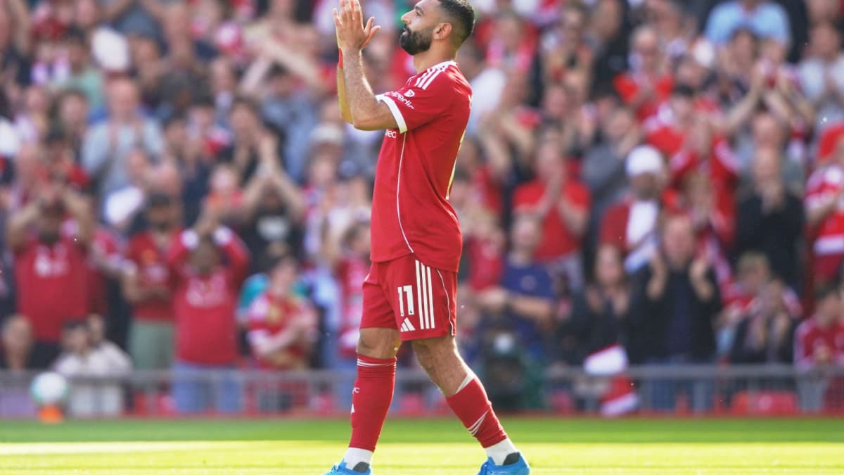 Isak ocupa el vacío de Ekitiké... ¿en la despedida de Salah de Anfield?