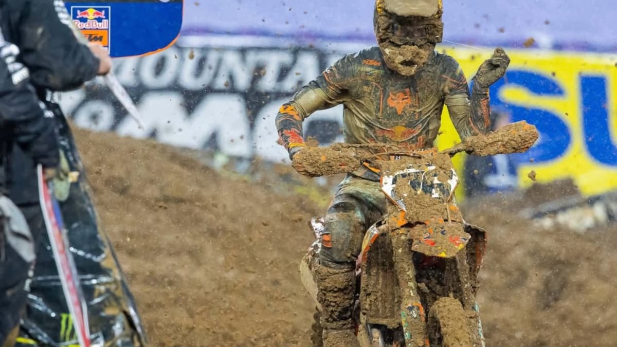 Un Prado débil se hunde en el barro en Filadelfia