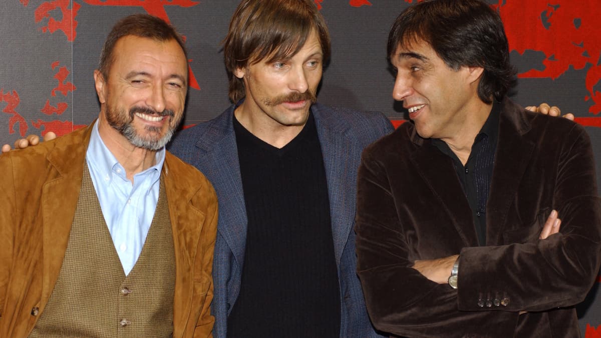 Reverte, junto a Viggo Mortensen con una camiseta azulgrana: "De pronto me encuentro esto"