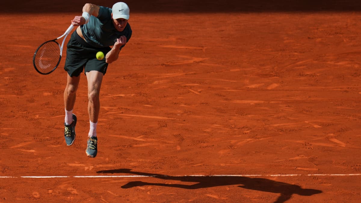 Sinner gana por inercia y alarga su racha en los Masters 1000